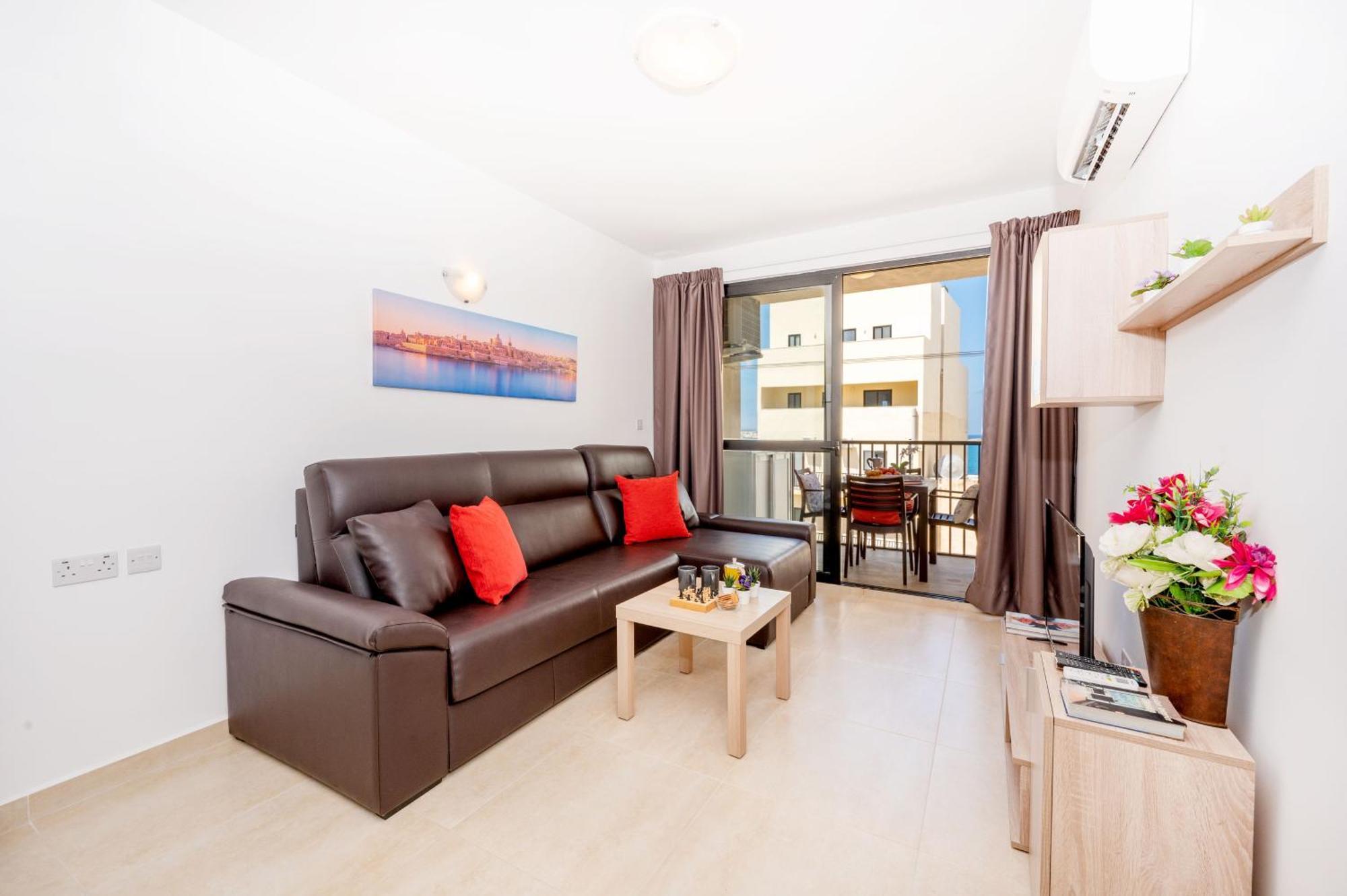 Sea Bliss Apartments With Terrace Just Off Seafront In St Paul'S Bay - By Getawaysmalta Bahía de San Pablo Exterior foto